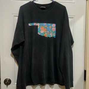 Women’s sweatshirt size XL.